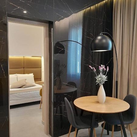 Baaria House Hotel バルチェッローナ・ポッツォ・ディ・ゴット エクステリア 写真