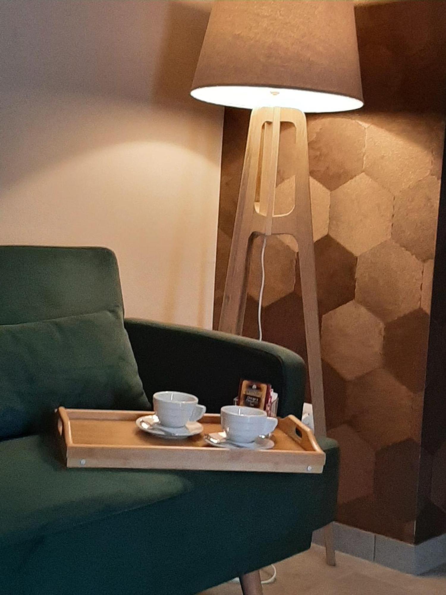 Baaria House Hotel バルチェッローナ・ポッツォ・ディ・ゴット エクステリア 写真